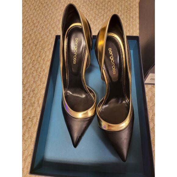 Sergio Rossi Shoes - sergio rossi Size 37 1/2 Black And Gold Pump